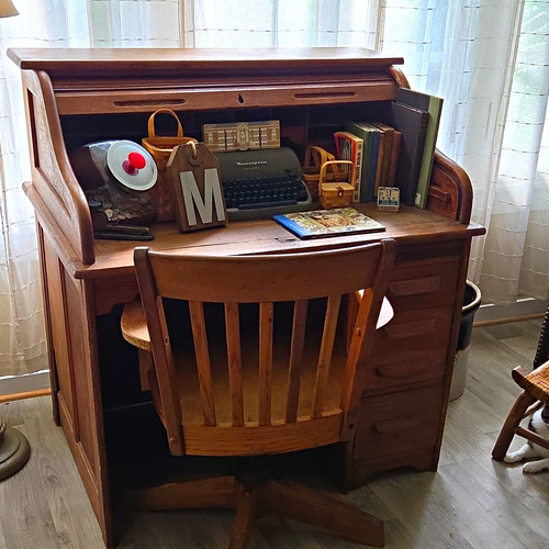 Wood roll top desk - wood,